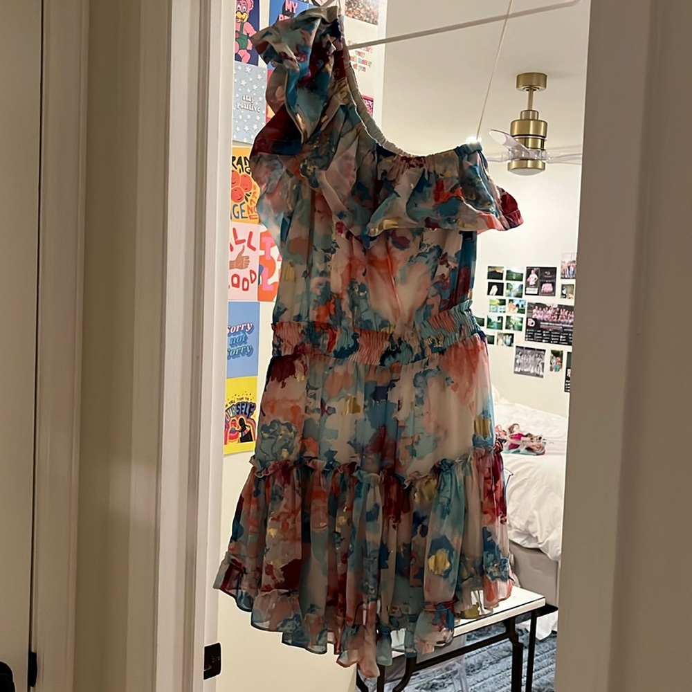 One shoulder dress